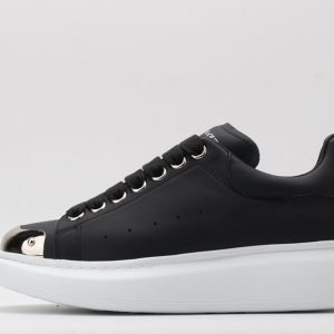 ALEXANDER MCQUEEN black oversized sneakers