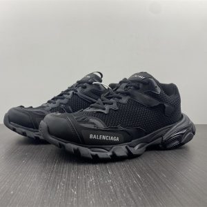 Balenciaga track