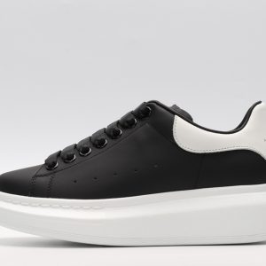 ALEXANDER MCQUEEN Black calf leather lace-up sneaker