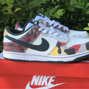 Nike Dunk Low SE