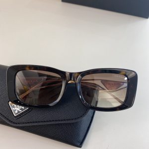 PRADA sunglass