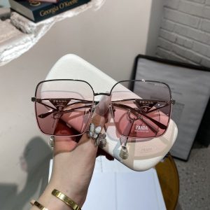 PRADA sunglass