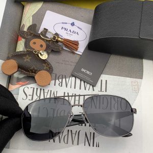 PRADA sunglass