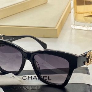 CHANEL glasses