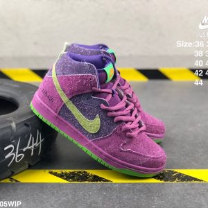 Nike SB Dunk Skunk