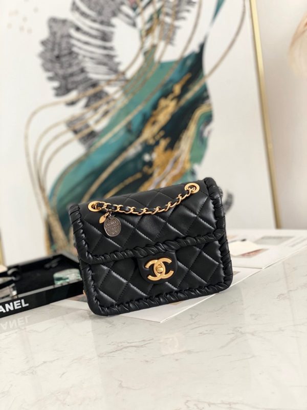 CHANEL bag